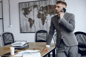 Як вибрати дирокол: для дому, офісу та навчання - повний гід